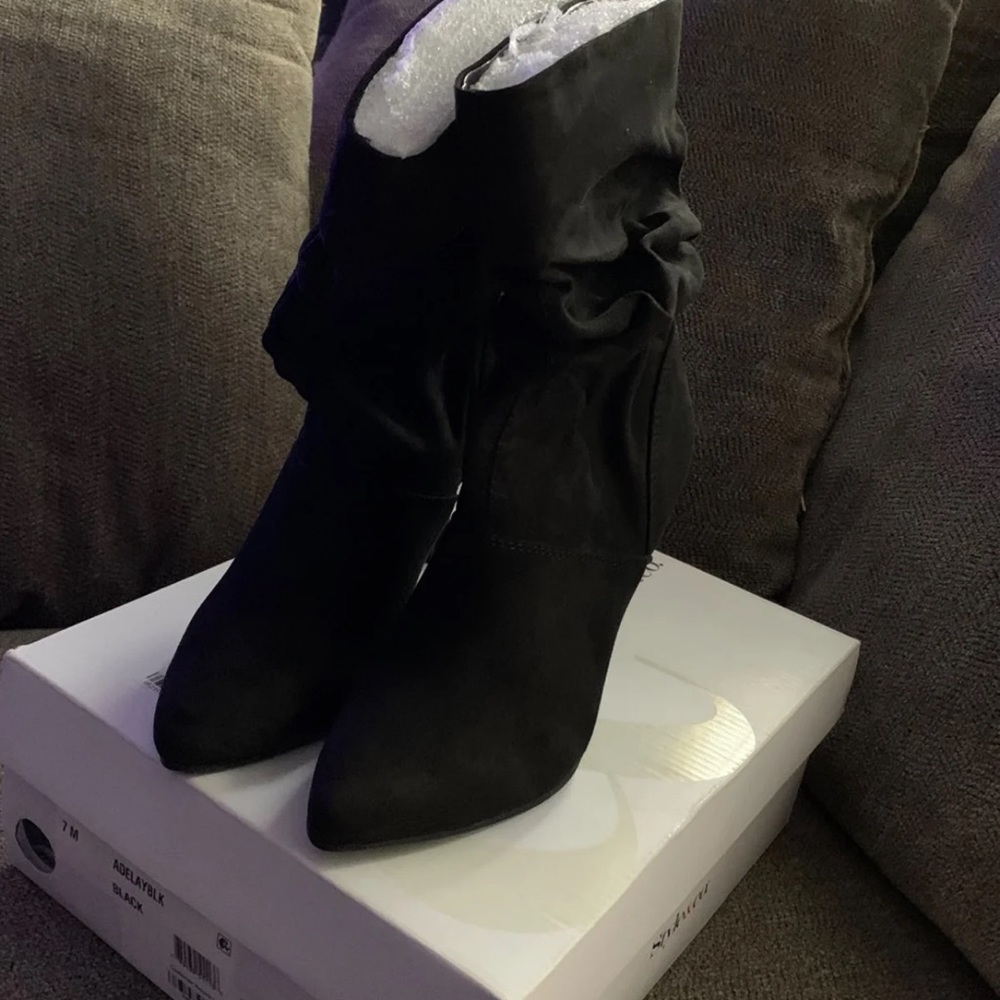 Boots - Picture 4 of 4